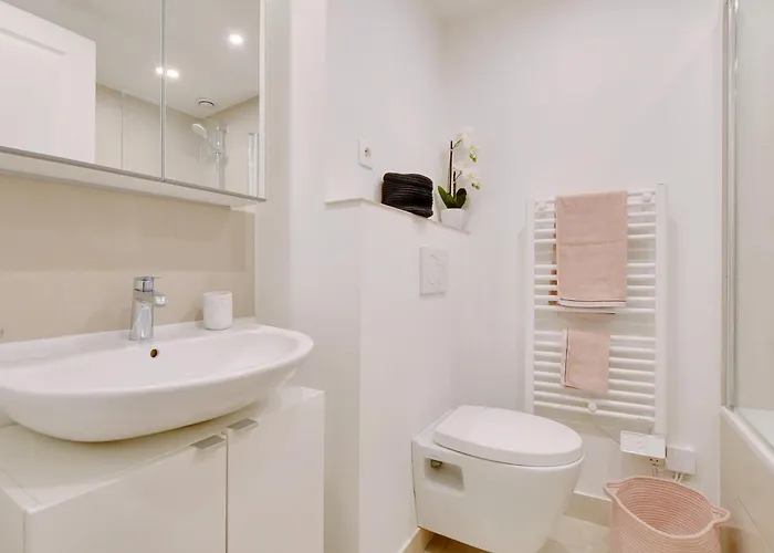 Appartement Luxury Paris, Paisible, 2 Chambres, Toute Commodites