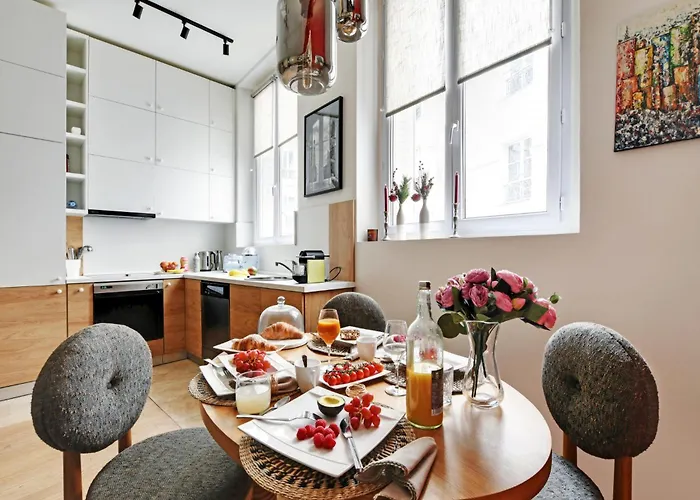 Appartement Luxury Paris, Paisible, 2 Chambres, Toute Commodites Parijs